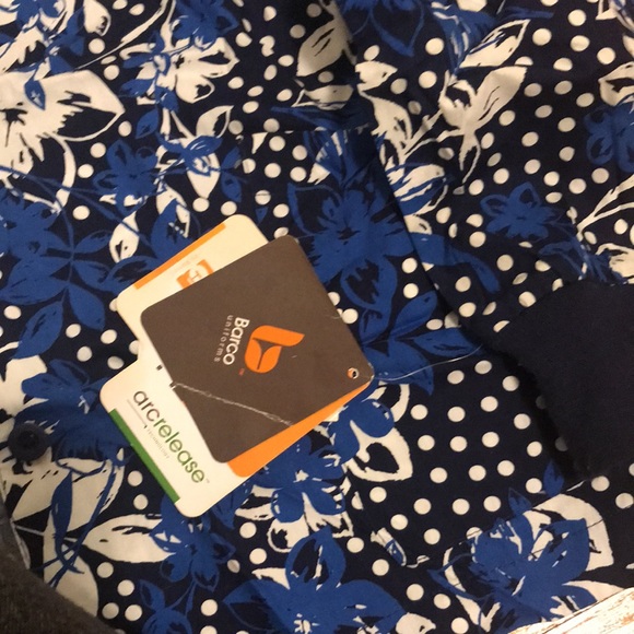 Scrub jacket - Picture 3 of 3